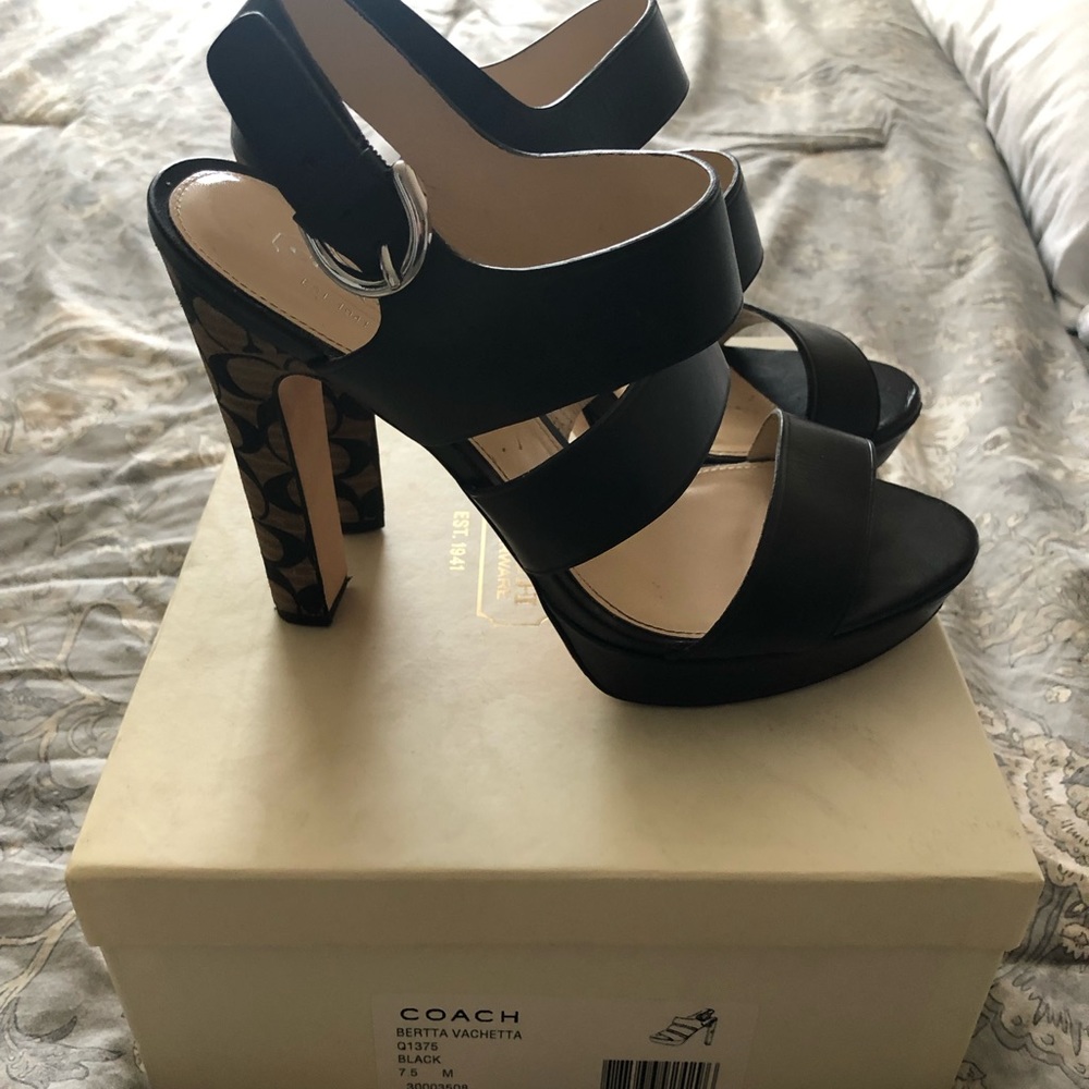COACH BERTTA VACHETTA SANDALS - Picture 2 of 4